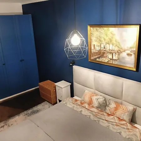 Near Spodek Apartmán *